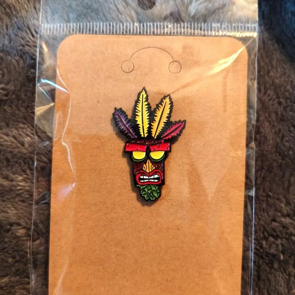 Aku Aku Enamel Pin Crash Bandicoot Video Game Mask Lapel Badge Brooch